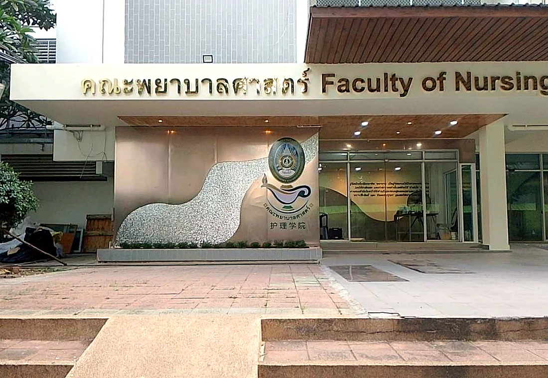 งานป้ายคอมโพสิต กรุผิวอาคาร หน้าร้าน ซุ้มทางเข้า และ facade